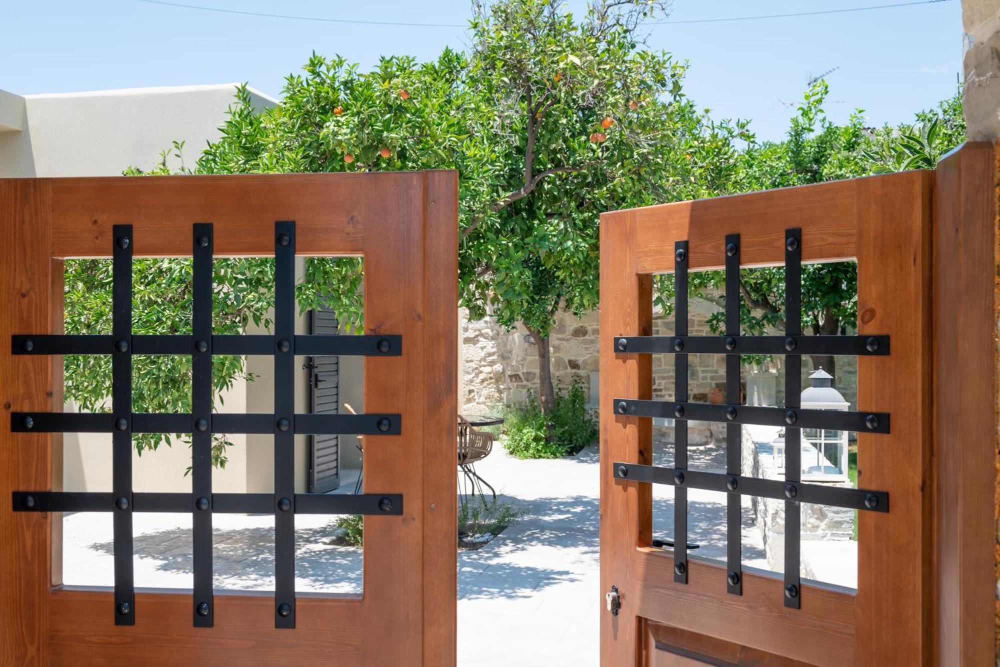 Fragma Faneromeni (Crete)