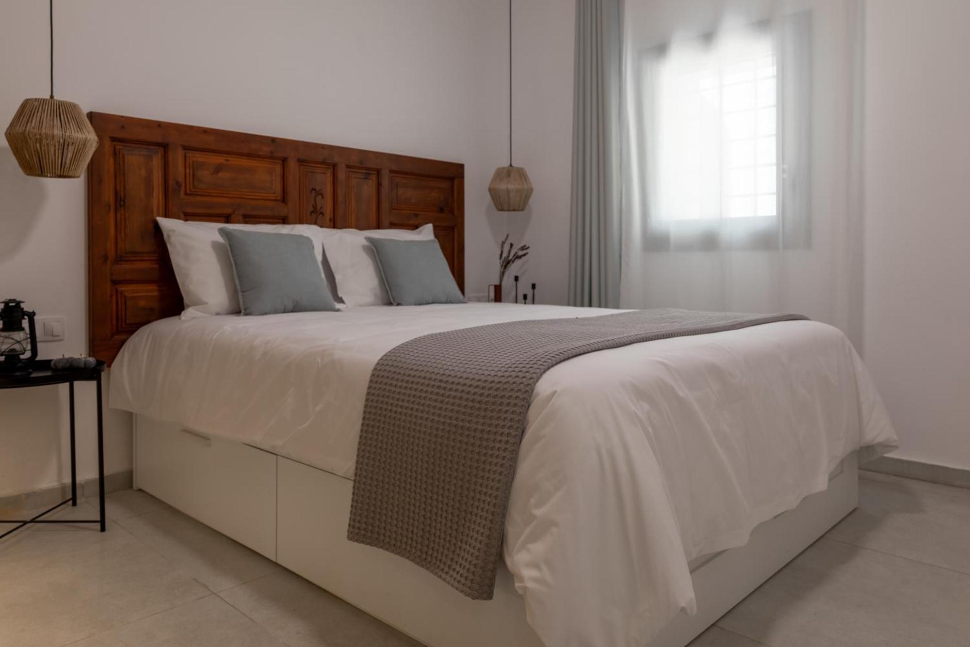 Fragma Faneromeni (Crete)